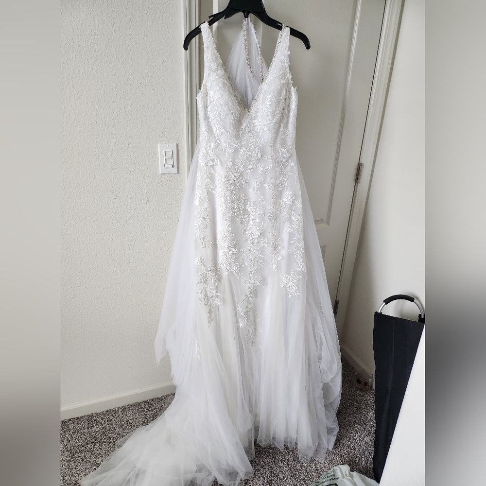 Lace Wedding Dress for Sale